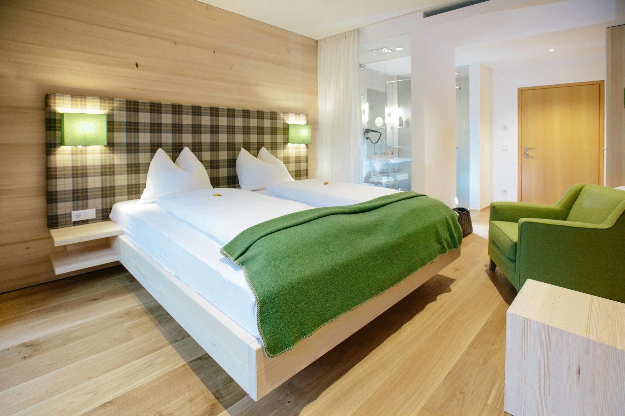 Hotel Gasthof Zur Post ซังคท์กิลเกอ ภายนอก รูปภาพ