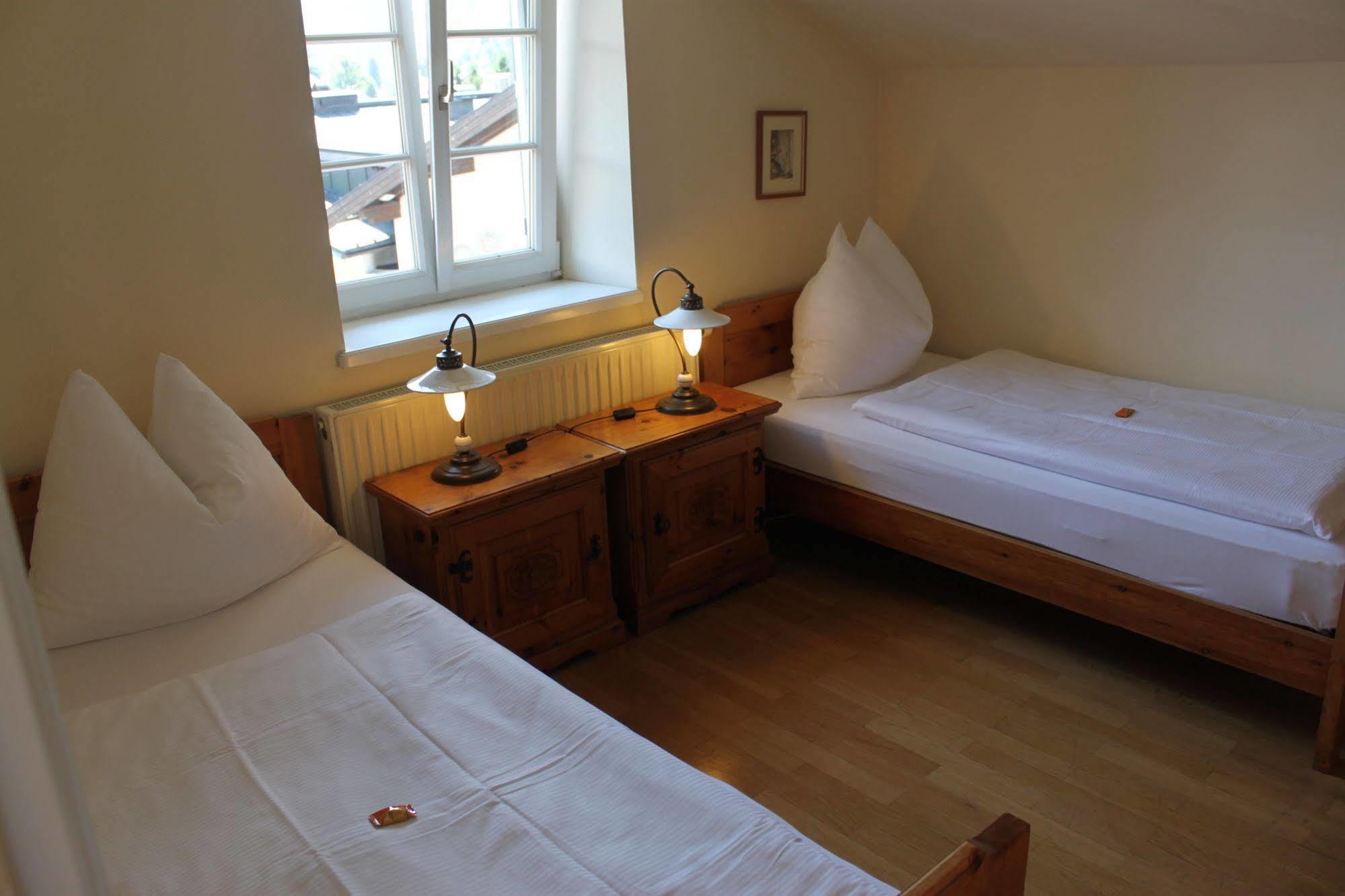 Hotel Gasthof Zur Post ซังคท์กิลเกอ ภายนอก รูปภาพ