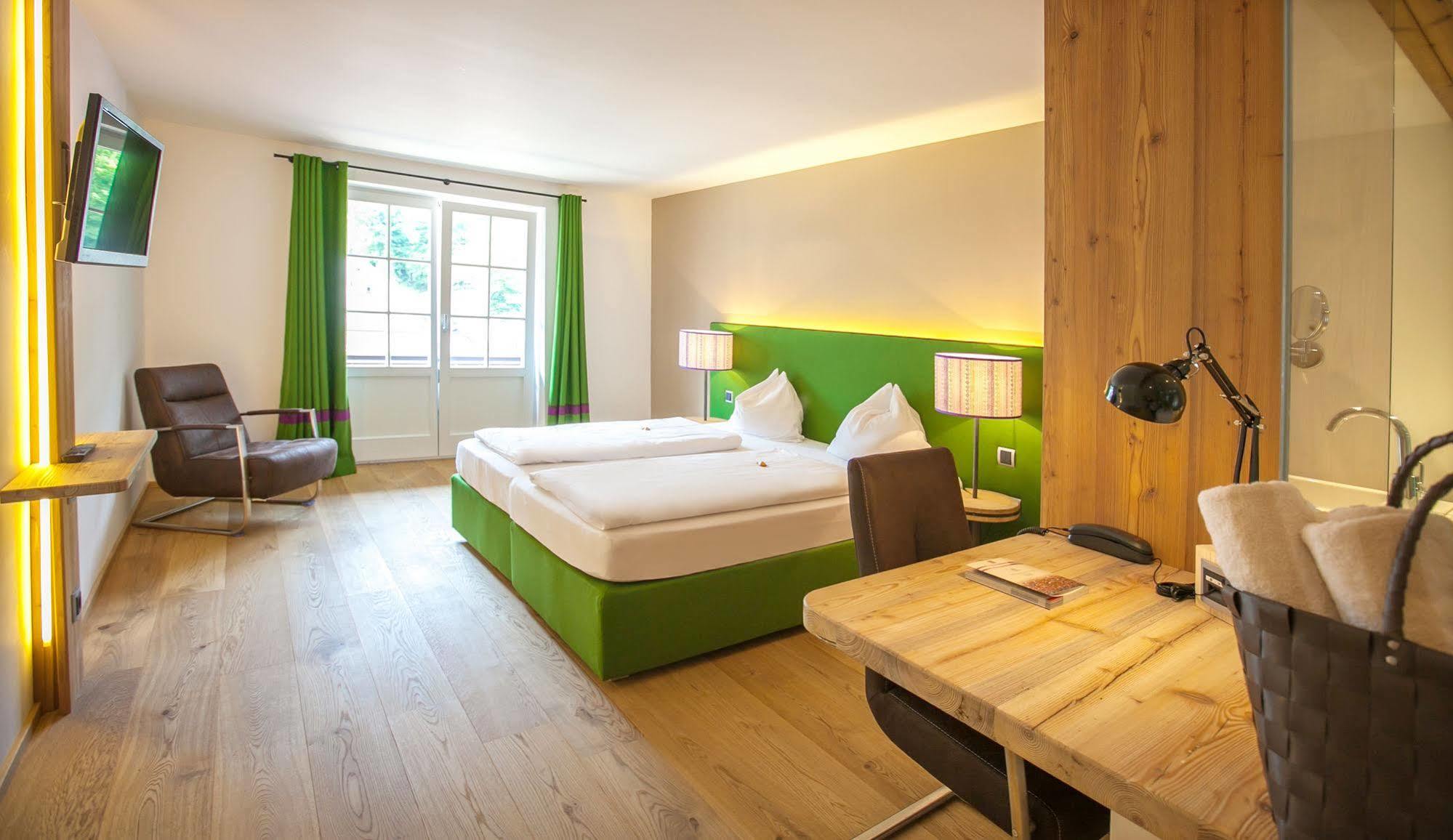 Hotel Gasthof Zur Post ซังคท์กิลเกอ ภายนอก รูปภาพ